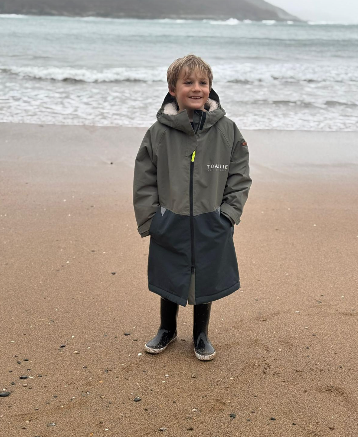 TÖASTIE Kids Waterproof Changing Robe - Antique Olive